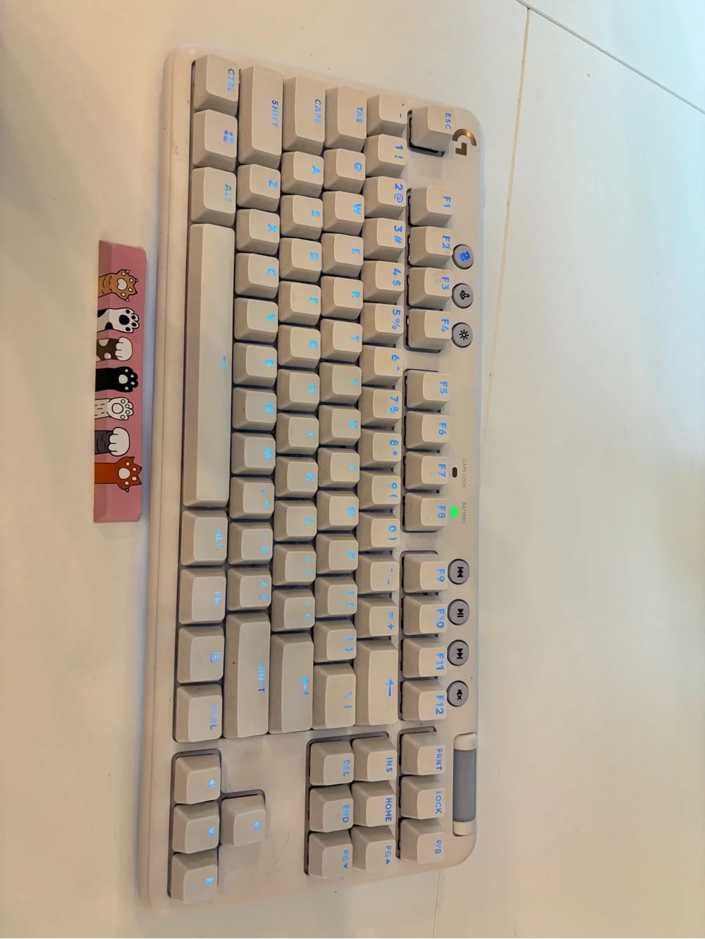 G715 Lightspeed Wireless Clicky Keyboard white